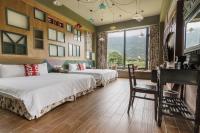 Quadruple Room with Mountain View