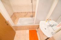 APARTMAN LAURA GALILEO blizu centra i plaze - B&B Makarska