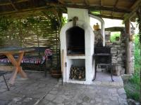 Casa Fără Ceas - B&B Pietroasa