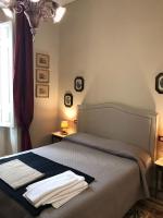 Deluxe Double Room with Private Bathroom
