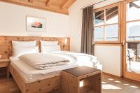 Luxury Two-Bedroom Apartment with Balcony