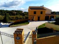 Villa Malvasio Elegant Retreat in Sassari with Private Jacuzzi Room - Chambres d’hôtes