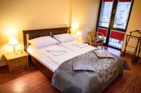 One-Bedroom Apartment with partial Forest View