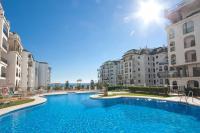 Personal y coqueto en primerísima línea de playa, en la Costa del Sol. Puerto De La Duquesa - Bed and Breakfast Castillo de la Duquesa