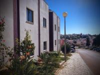 Apartment Alpha - 2 Bedrooms, Private Rooftop Patio with Hot Tub, BBQ and View - B&B Ferragudo