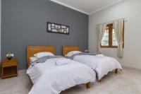 Twin Room with Pool View