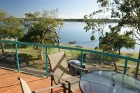 The Esplanade Riverview Holiday Apartments - Bed and Breakfast Maroochydore