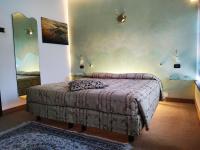 Dreibettzimmer mit eigenem Bad