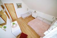 Habitación Triple Estándar con baño compartido