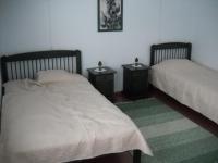 Deluxe Room (2 Adults + 1 Child)