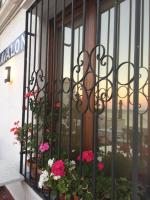 Hostal Avalon - Bed and Breakfast Nerja
