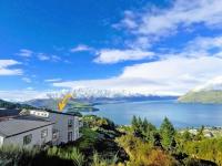 Modern Luxe House with Magnificent View - B&B