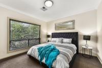 Accommodation On Lansell 1 being Unit 1 of 6 Lansell Street - B&B Mount Gambier