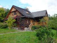 Chata Mioduszyna w Beskidach - drewniany dom z widokiem na Babią Górę - B&B