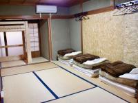 Japanese-Style Private Room (5 adults)