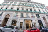 Leone Camere D'autore - CHIAIA - B&B