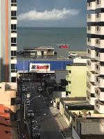 3 dorms com vista a 250 mts do mar no centro da Meia Praia Itapema - Bed and Breakfast Itapema