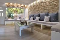 Sea Breeze Villa - B&B Haraki