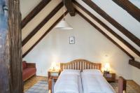 Large One-Bedroom Apartment