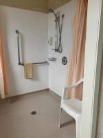 Chambre Double ou Lits Jumeaux - Accessible aux Personnes à Mobilité Réduite