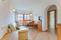 Apartment with Mountain View