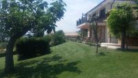 Luminous with pool and aircon - B&B