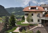 Villa Schmalzl - B&B Urtijëi