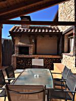 El Corral De Concejo - B&B Horcajuelo de la Sierra