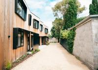 Laneway Apartments - Orientem - B&B