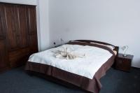 Deluxe Double Room (2 Adults + 1 Child)