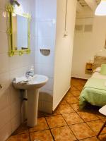Single Room with Shared Bathroom