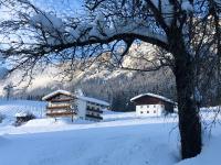 Apartment with Mountain View