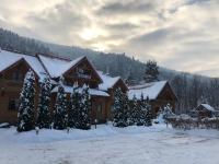 Villa "Затишна" - Bed and Breakfast Mykulychyn