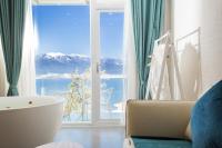 Deluxe Double Room with Balcony and Sea View