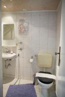 Apartment with Shower