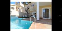 Three-Bedroom Townhouse