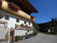 Apartamento de 3 dormitorios con balcón