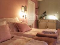 Standard Double Room with Shared Bathroom