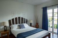 Mountain View Queen Room