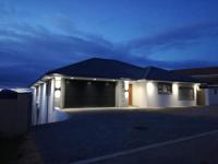 83 on Robertson - B&B Reebok