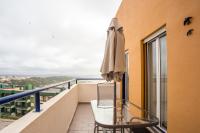 Elegant Sea View Apartment - B&B