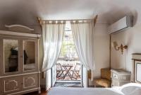 Apartamento con terraza y balcón