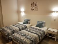 Chambre Lits Jumeaux avec Salle de Bains Privative