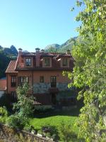 Apartamentos Rurales Buenamadre - B&B Pola de Somiedo