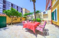 Little villa Tony- Center 40m beach Crikvenica - Bed and Breakfast