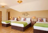 Familienzimmer (2 Erwachsene + 3 Kinder)