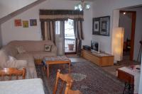 Tweepersoonskamer met 2 Aparte Bedden en Uitzicht op de Bergen