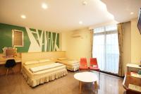 Dreibettzimmer mit Balkon