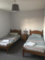 Camera Doppia con Letti Singoli con Doccia