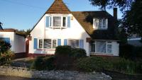B&B Bournemouth - Lovely Bournemouth cottage with beautiful large garden, 5 min to the beach by car - Bed and Breakfast Bournemouth